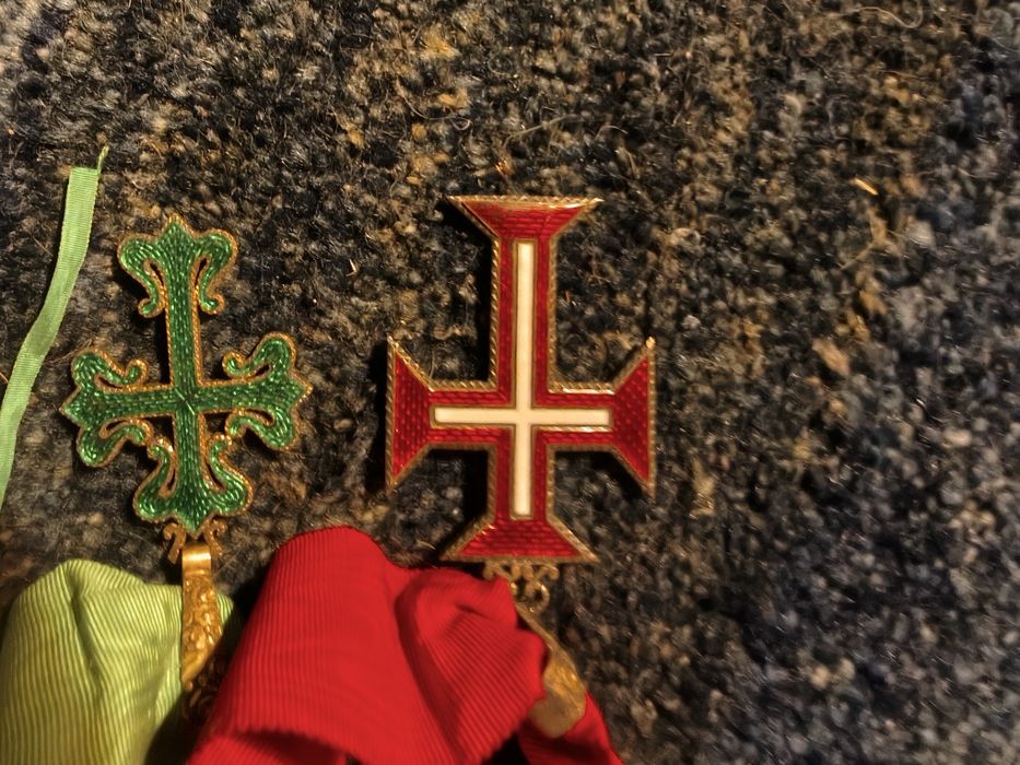 Condecorações cruz de Cristo e de Aviz