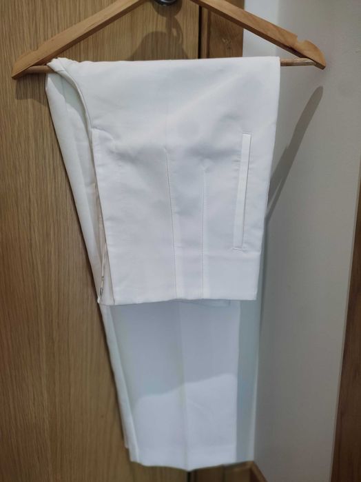 Calças clássicas cintadas Zara