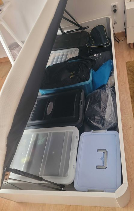 Sommier 90x200, com arrumação e elevação hidráulica