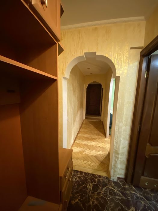 Трикімнатна квартира поблизу центру!!!Документи!