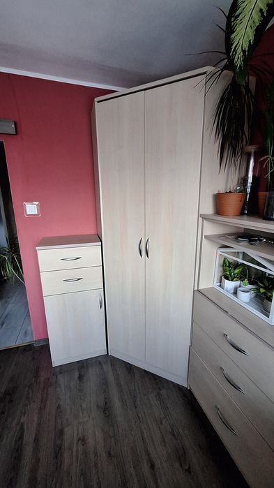 Zestaw mebli  Szafa narożna Komody