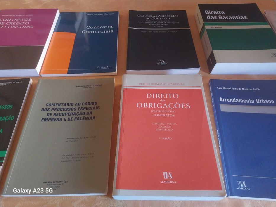 Livros jurídicos, como NOVOS, a MUITO BOM PREÇO. Desde