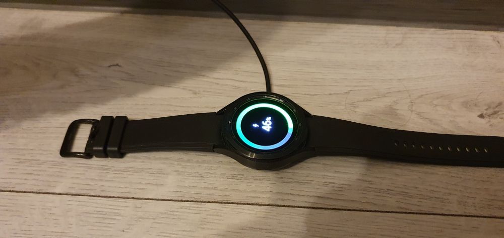 Galaxy Watch4 Classic Bluetooth (46mm) Smartwatch GWARANCJA 12.2024