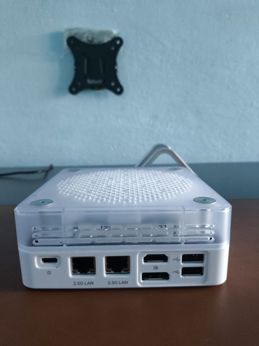 міні-Компютер Ryzen 9-6900HX(ES)Radeon 680m