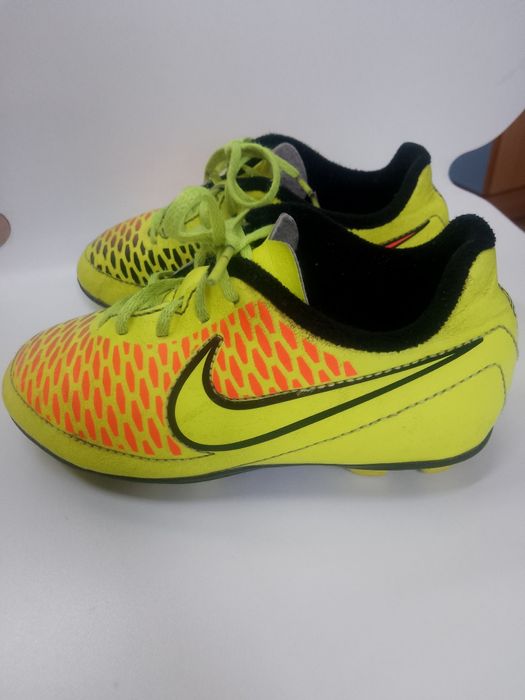 Buty Nike rozm. 27,5  korki