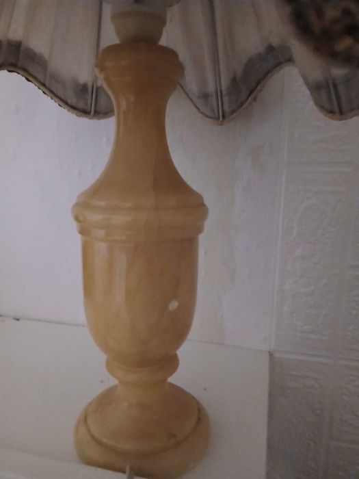 Candeeiros em marmore