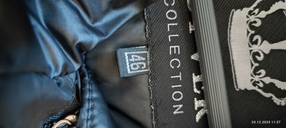 Куртка жіноча чорна