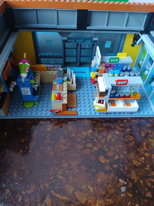 Lego Simpsons Kwik E Mart 71016