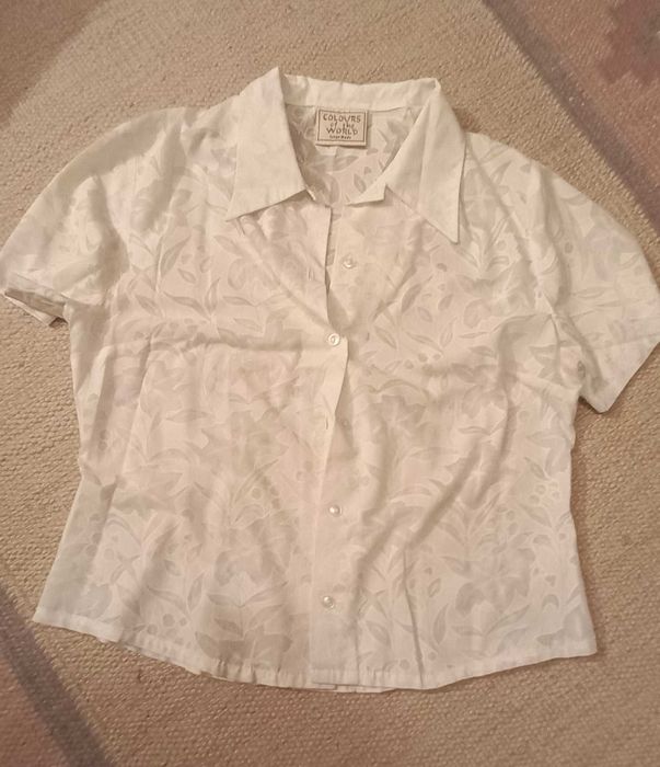 Blusa Branco com Estilo Sofisticado