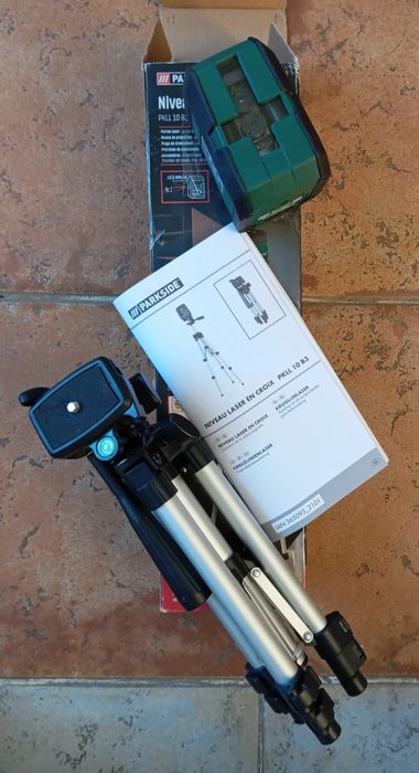 Laser de linhas cruzadas com tripé Parkside