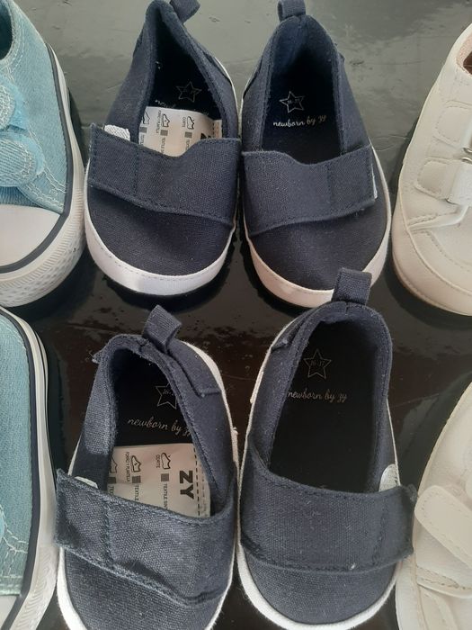 Calçado bebé novo gemeos 0-12 meses