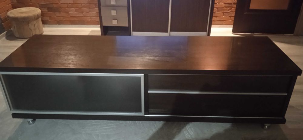 Komoda RTV pod televizor