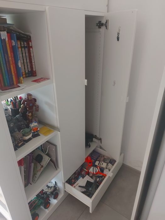 Łóżko piętrowe z biurkiem i szafą + materac