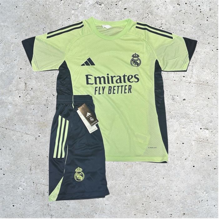 Conjunto Adidas / Real Madrid 2025