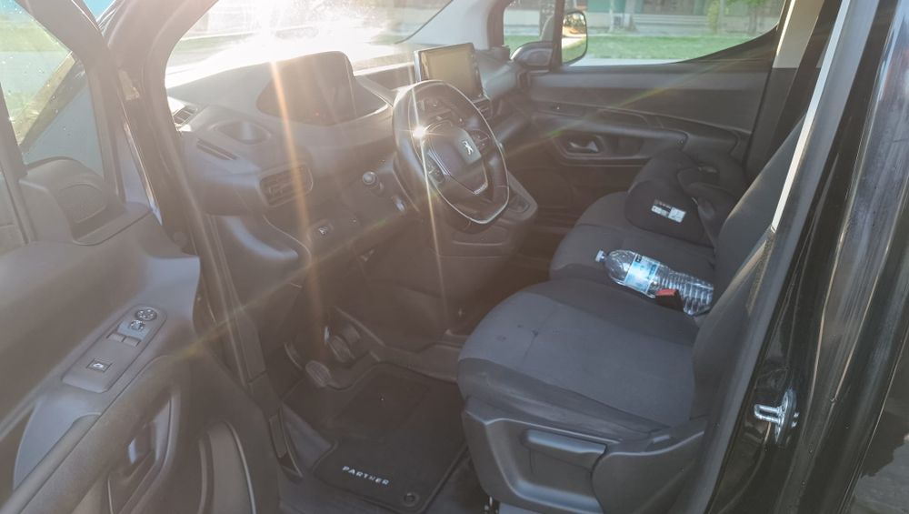 Peugeot Partner Longa 2020 | 1.5 HDI | 3 Lugares | Preta