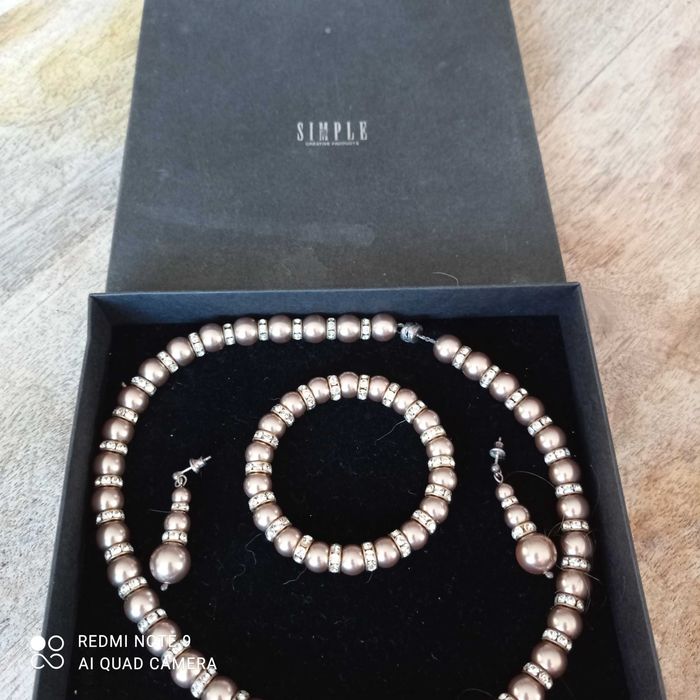 Komplet biżuterii Simple złote perły, cyrkonie