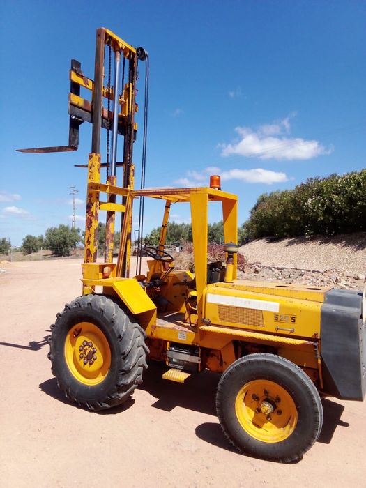 Empilhador 3,5T Massey Ferguson