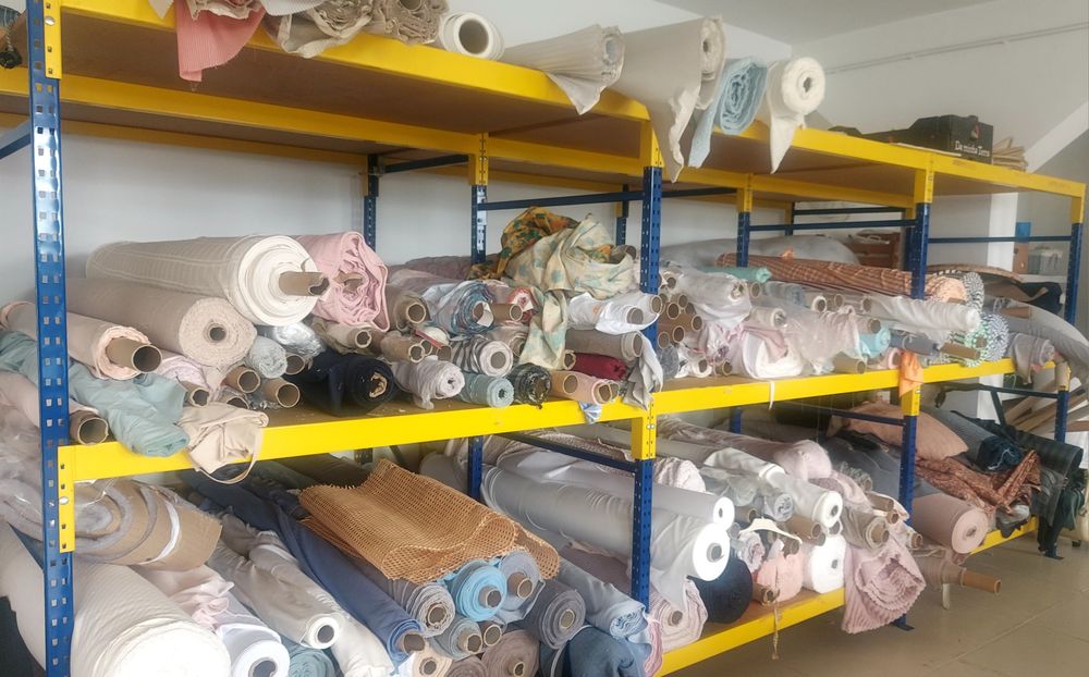 Stock de malhas e tecidos