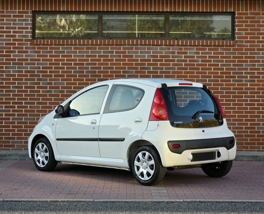 Peugeot 107 1.0 Urban  |  AR CONDICIONADO
