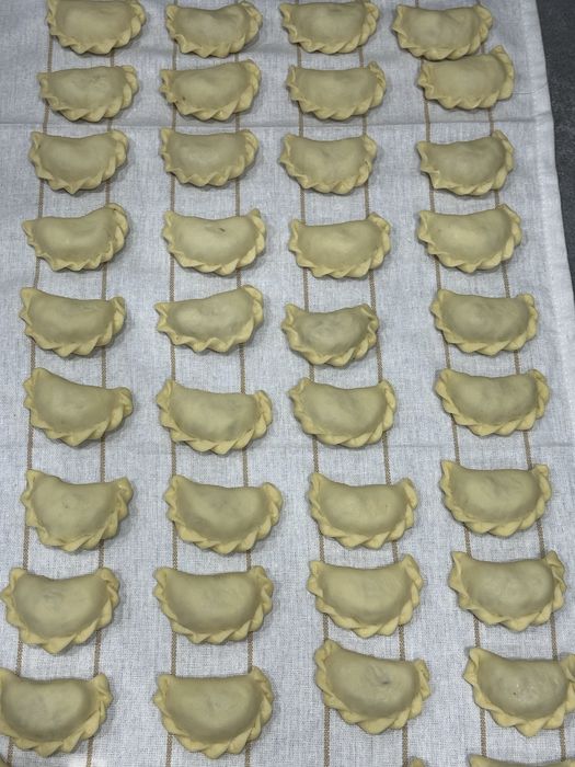 Pierogi, uszka, pyzy, goląbki z mięsem