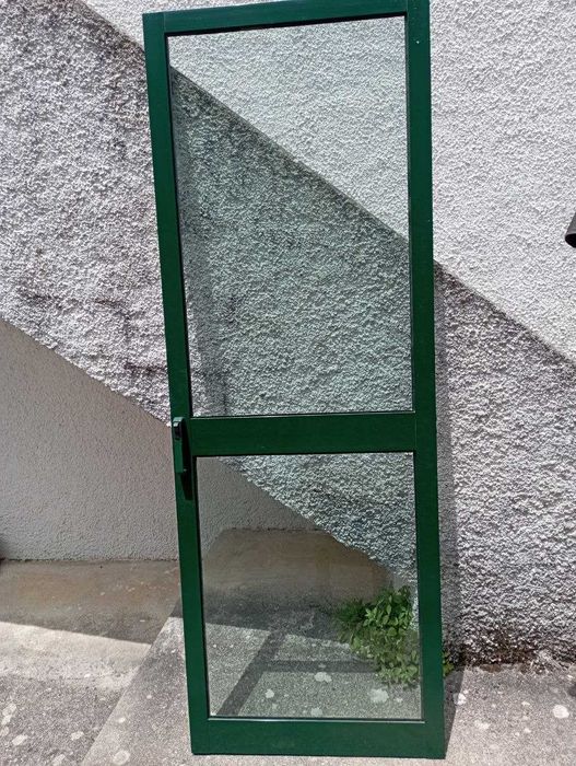 Janelas e portas de alumínio usadas Bom estado
