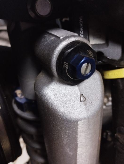 YZ85 com kit GYTR de 2024