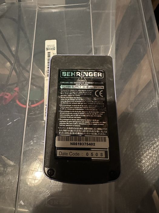 Efekt gitarowy behringer bo100