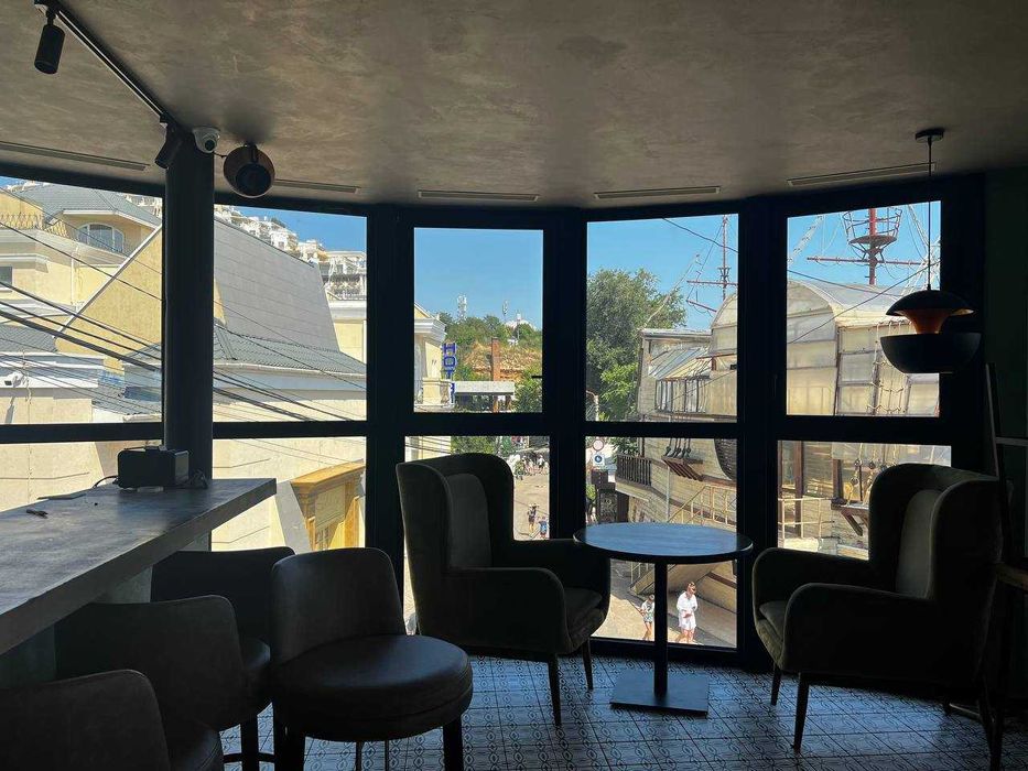 Готовый, оборудованный ресторан в Аркадии, терраса море!