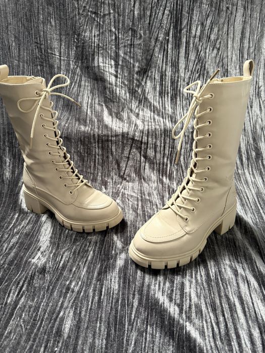 Kozaki beżowe DeeZee 37