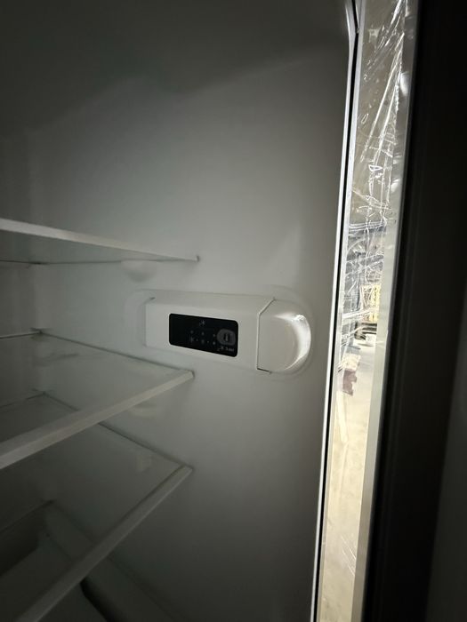 Холодильник indesit