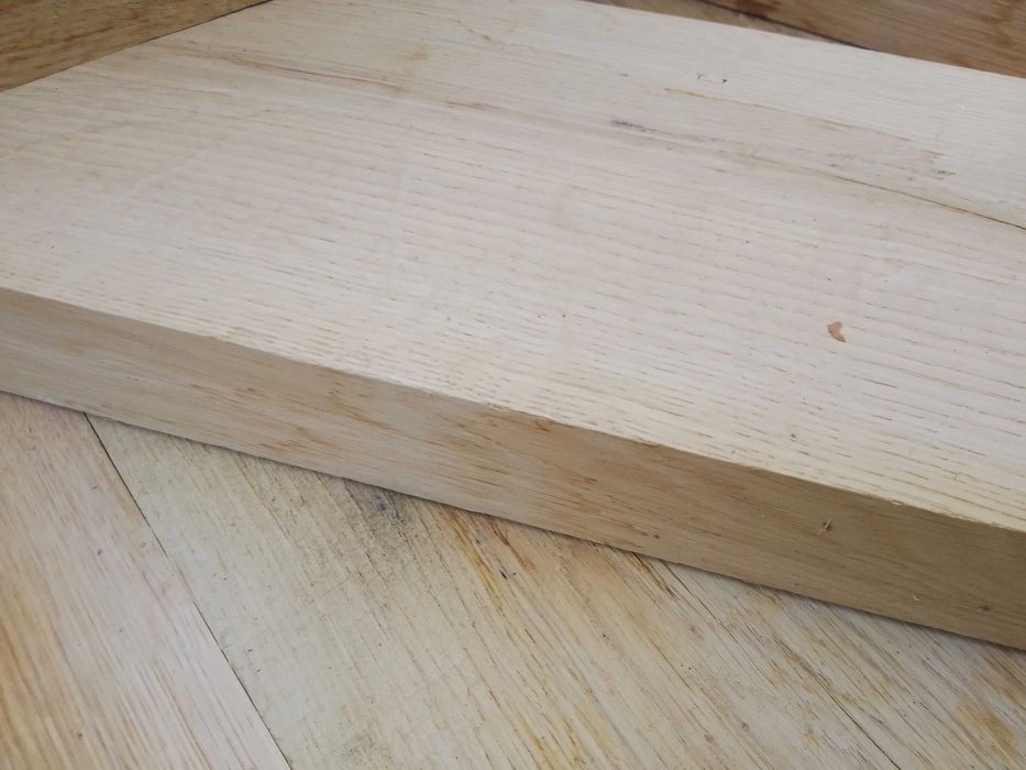 Gruba belka, deska dębowa, heblowana 14x4 cm