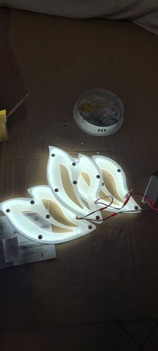Lampa led z pilotem