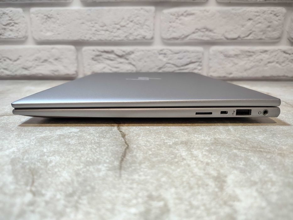 HP ZBook Firefly 14 G11 Intel Core Ultra 5 135H 32GB DDR5 512GB SSD