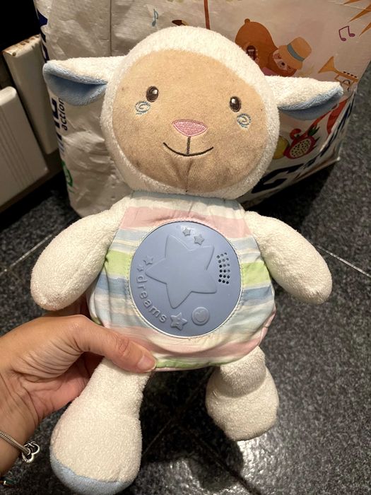 Ovelhinha Musical “Sweet Dreams” – Peluche com Luz e Música