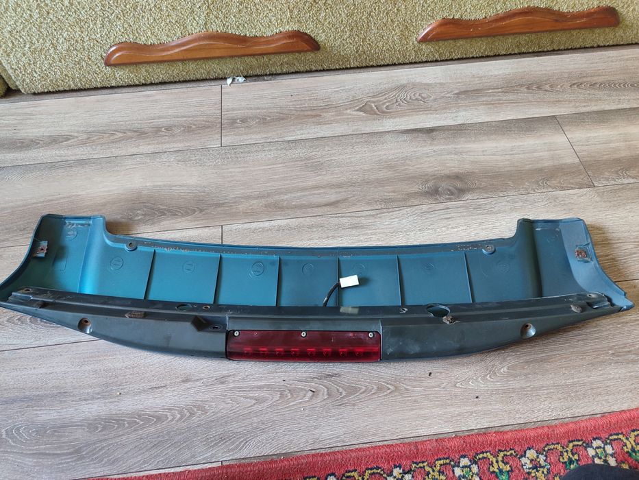 Спойлер багажника ваз 2111