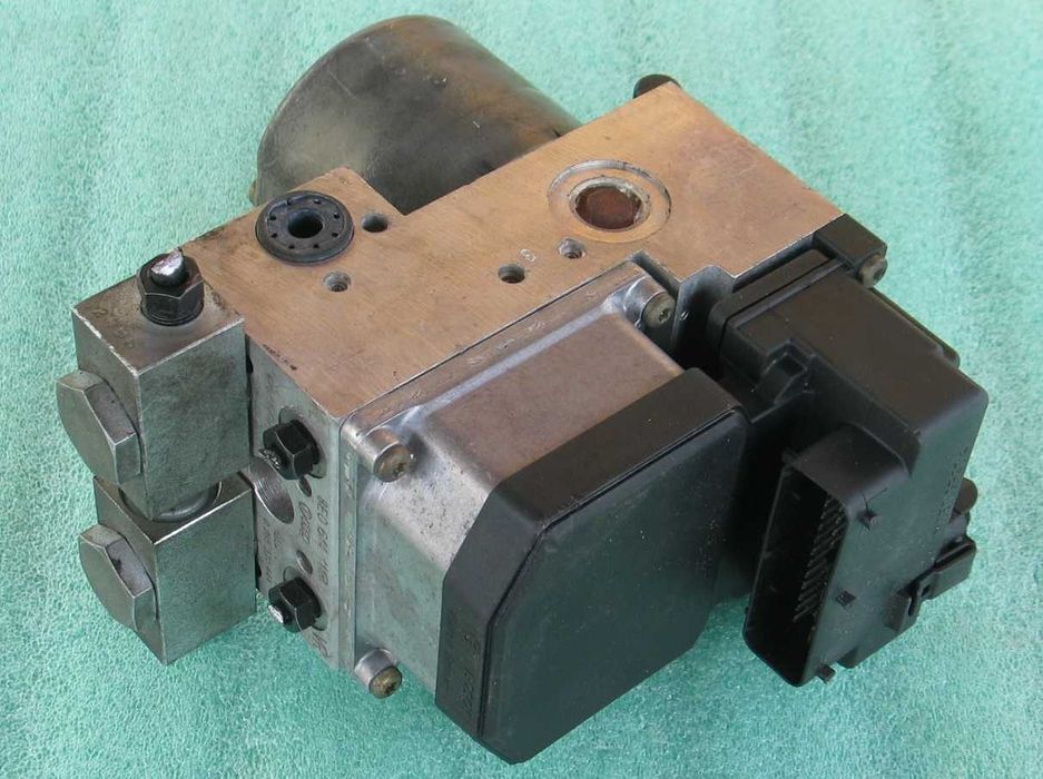 Ремонт блока АБС Volkswagen Passat Golf Transporter LT Обмін ГАРАНТІЯ!