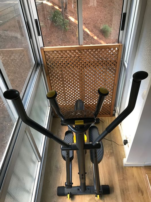 Bicicleta elíptica praticamente nova