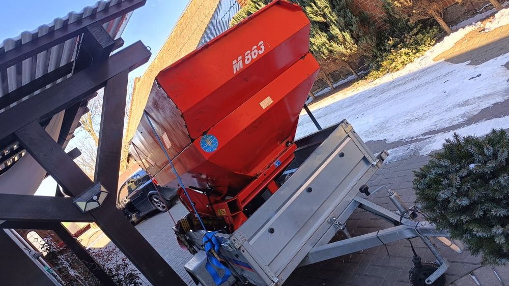 Sprzedam nadstawkę do rozsiewacza kunh m863