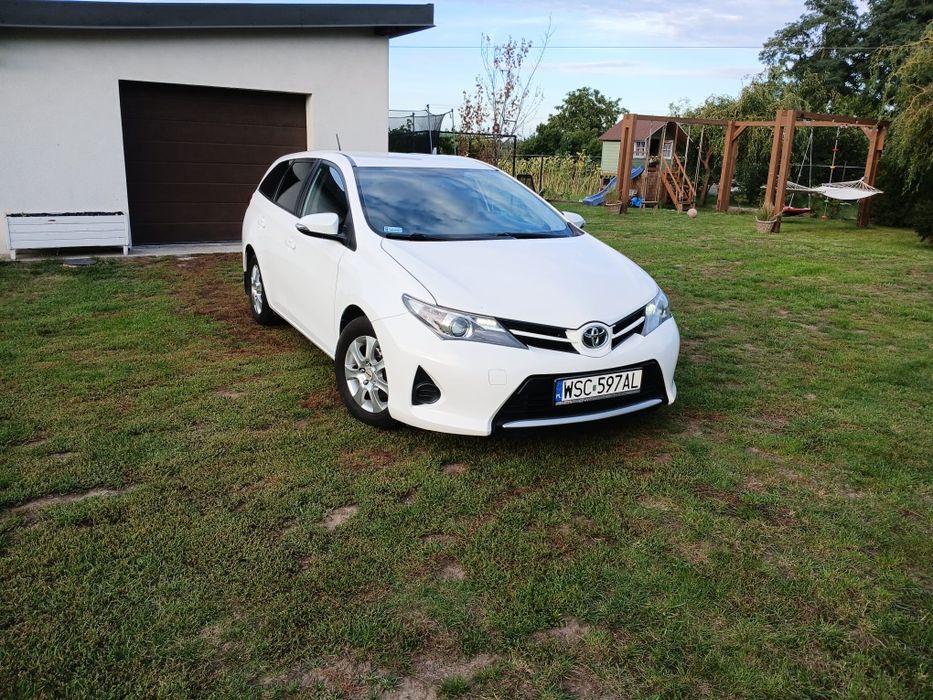 Toyota Auris 1.4 D4D kombi Polski salon bezwypadkowa