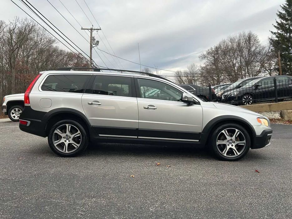 Volvo XC70      2015