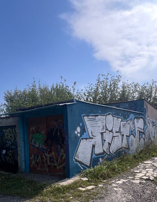 Garaż murowany z prądem