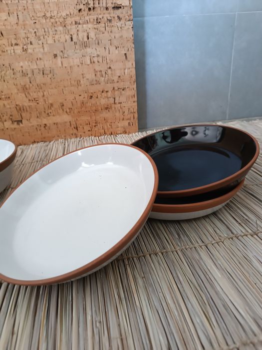 Saladeiras pequenas e pratos437356634644817921