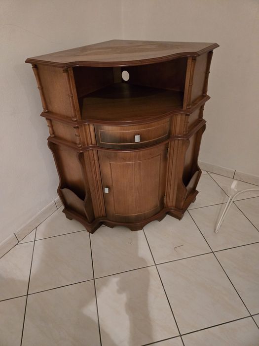 Armario de canto  para televisao