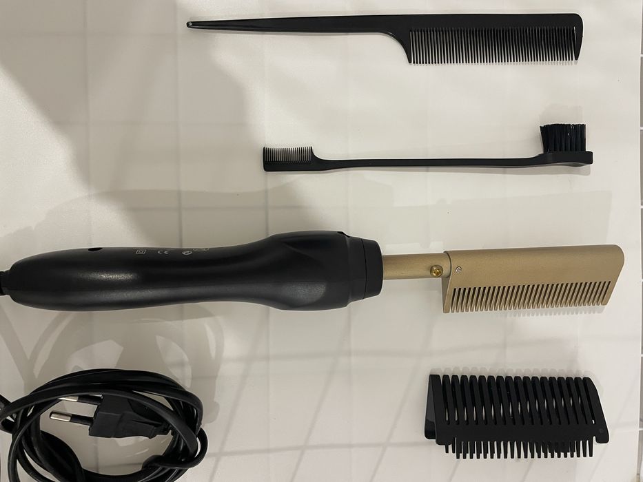 Lace cacheada ruiva com pente escova novo