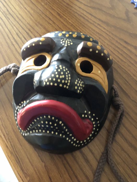 Várias peças em pau preto