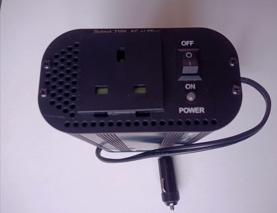 Інвертор Belkin AC Anywhere 300W, 12V/~230V