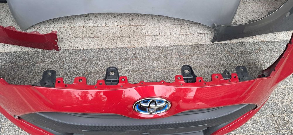Przód blacharski toyota Yaris IV P21