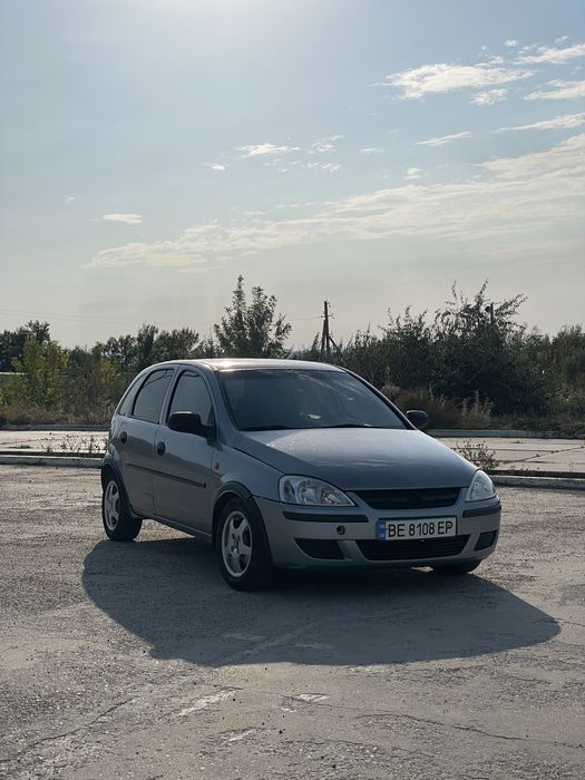 Opel corsa 2004 року