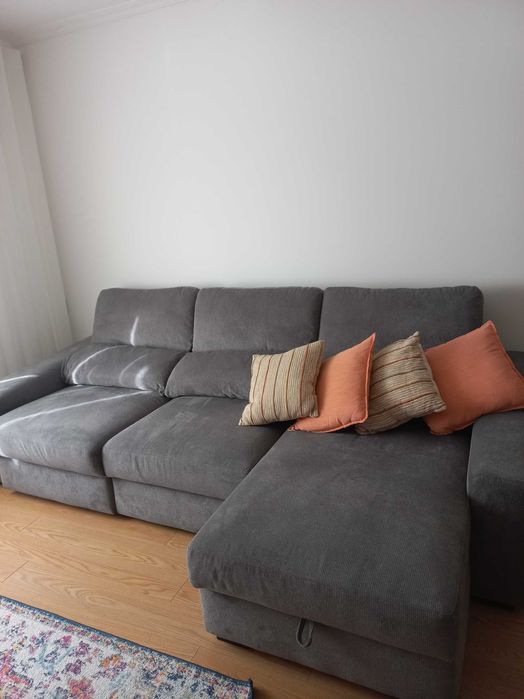 Sofá  3 lugares Gato preto