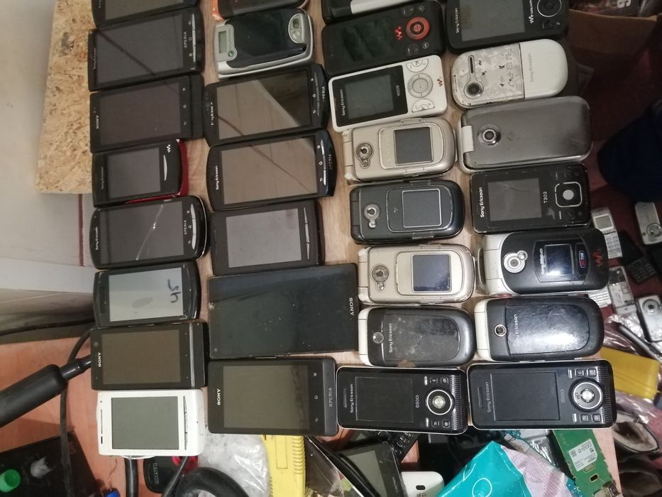 Продам лот телефонів Соні Еріксон